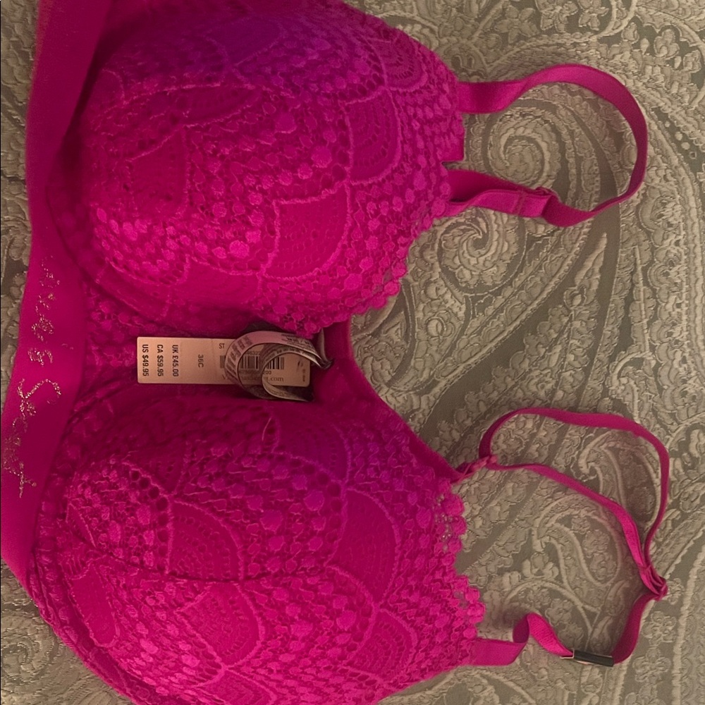 Victoria's Secret Fuchsia Lace Bra - Picture 2 of 3